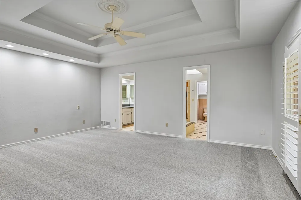 13216 Hillcrest Road Dallas, TX 75240