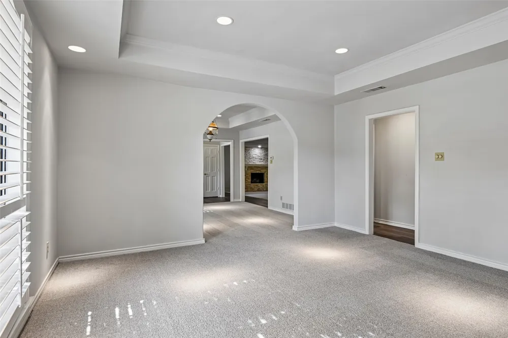 13216 Hillcrest Road Dallas, TX 75240