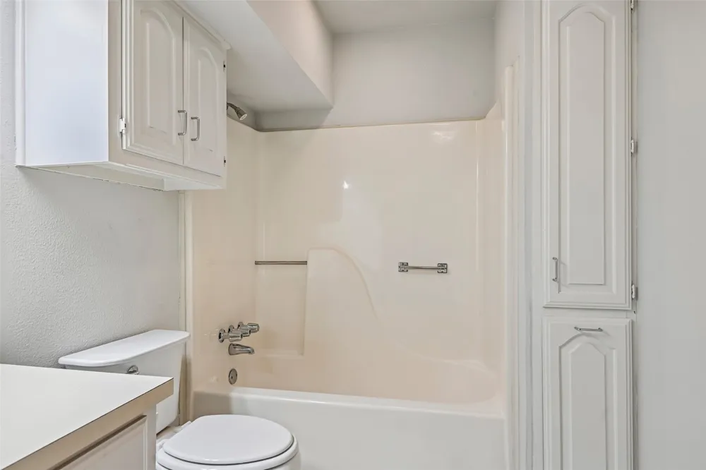 13216 Hillcrest Road Dallas, TX 75240