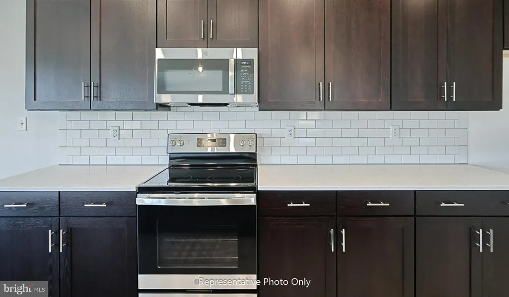 7833 OAK BROOK DRIVE Harrisburg, PA 17112