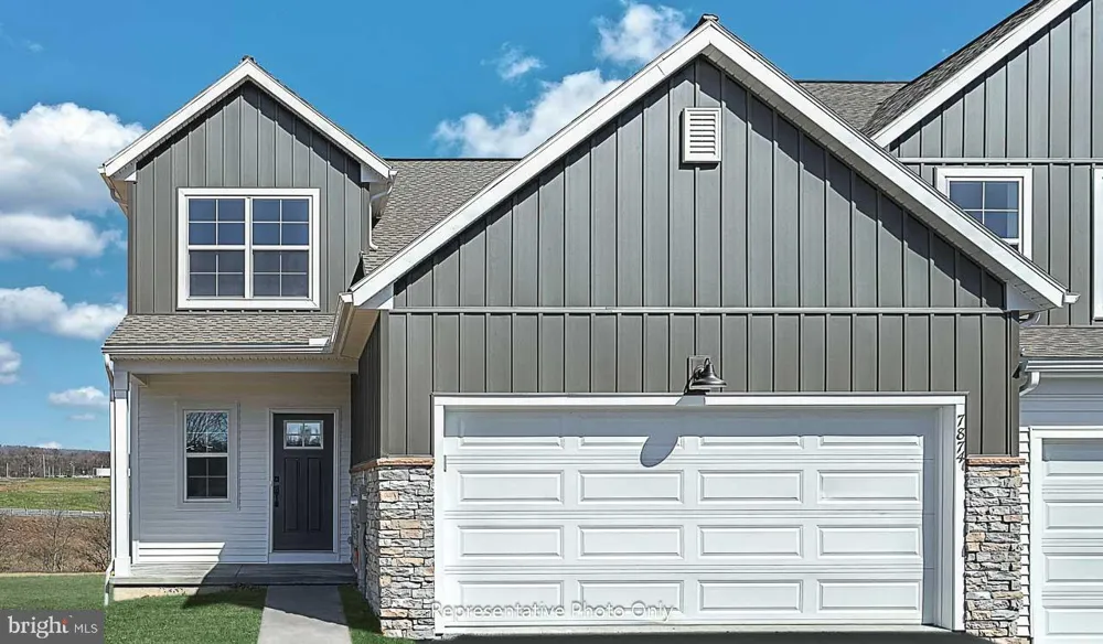 7833 OAK BROOK DRIVE Harrisburg, PA 17112