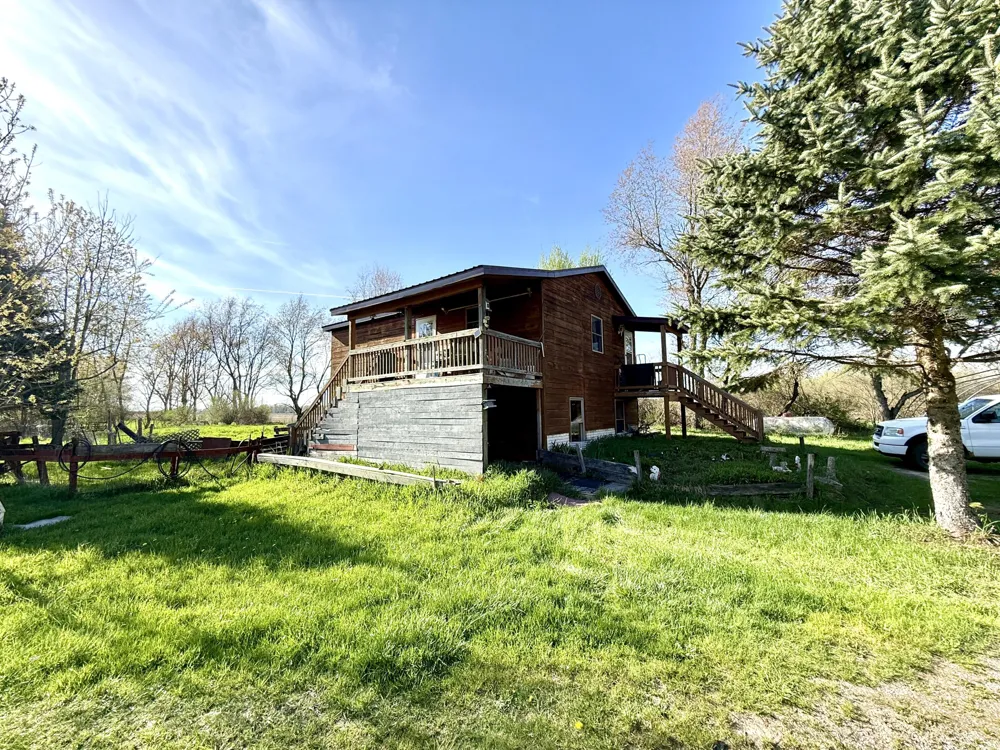 1525 S Poplar Road Custer Township, MI 49405