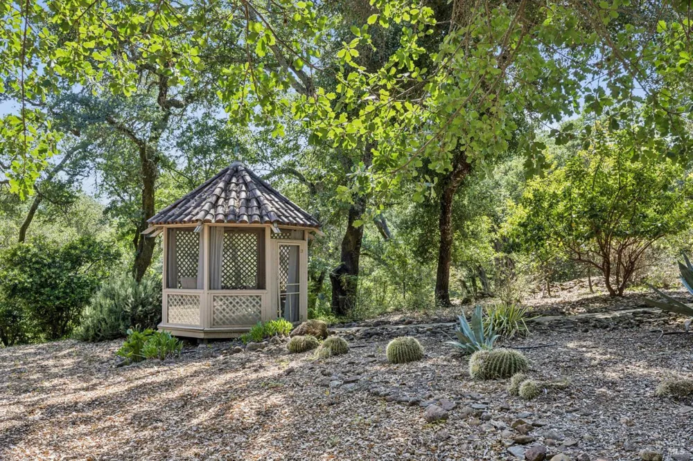 13230 Arnold Drive Glen Ellen, CA 95442