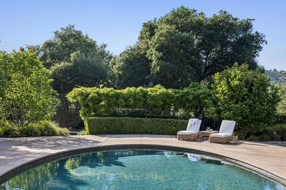 13230 Arnold Drive Glen Ellen, CA 95442