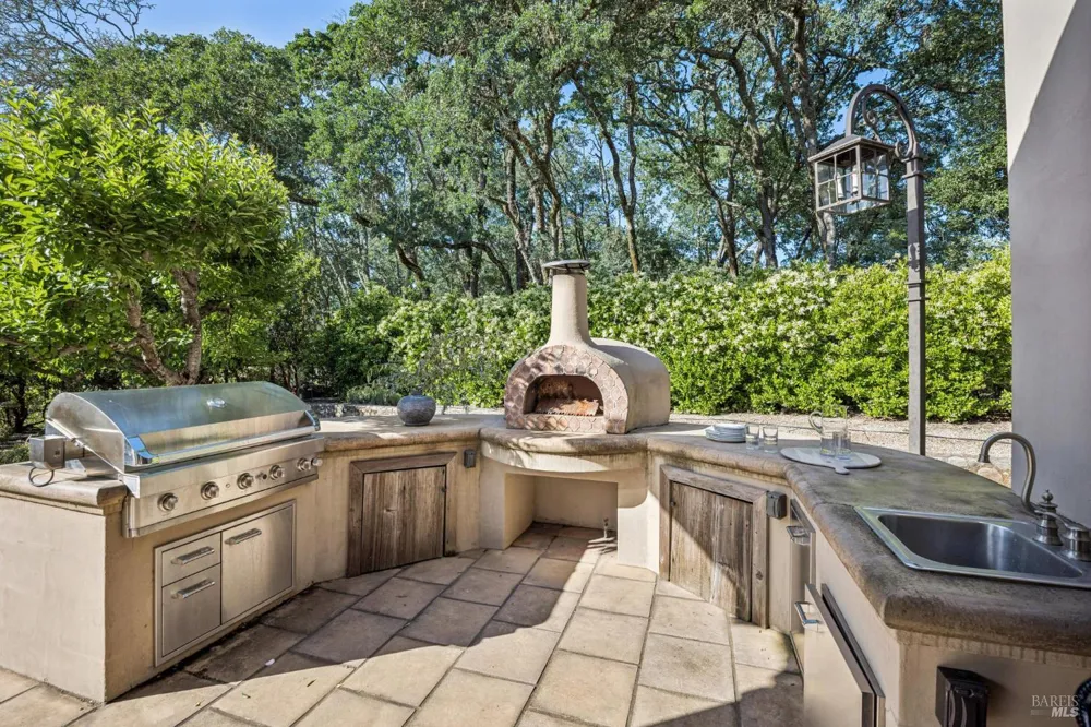 13230 Arnold Drive Glen Ellen, CA 95442