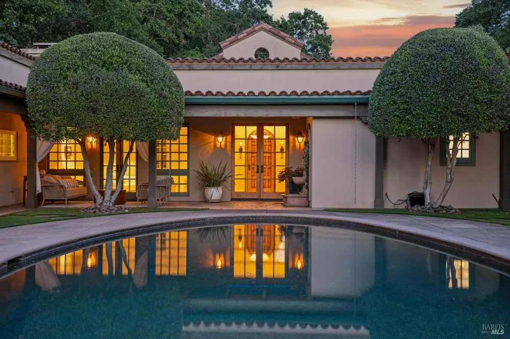 13230 Arnold Drive Glen Ellen, CA 95442