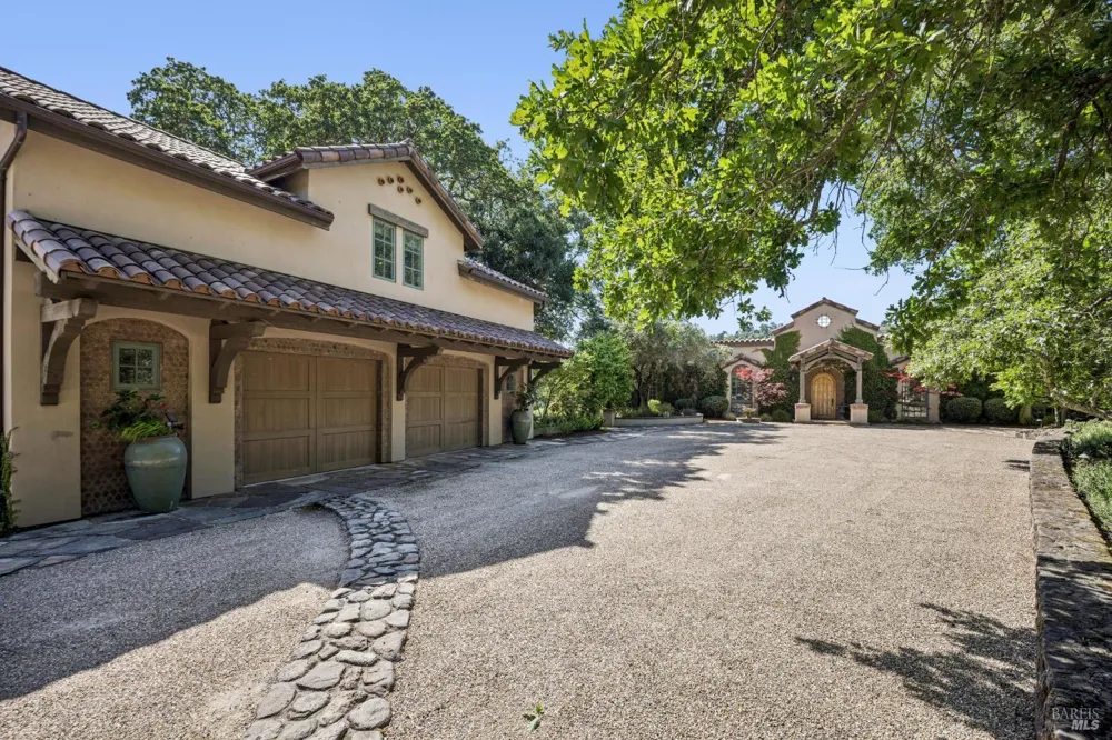 13230 Arnold Drive Glen Ellen, CA 95442