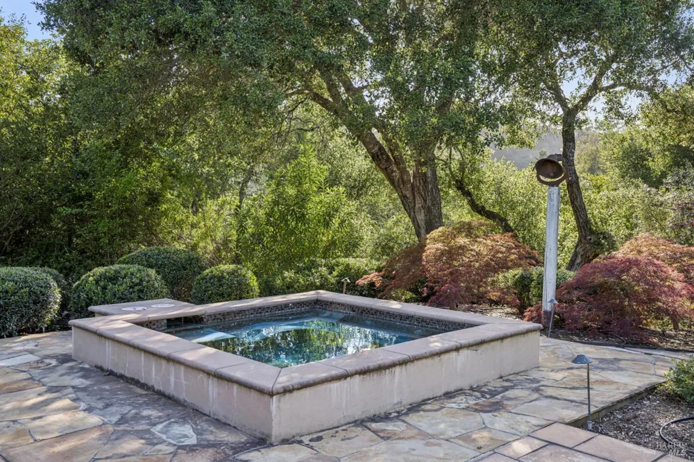 13230 Arnold Drive Glen Ellen, CA 95442