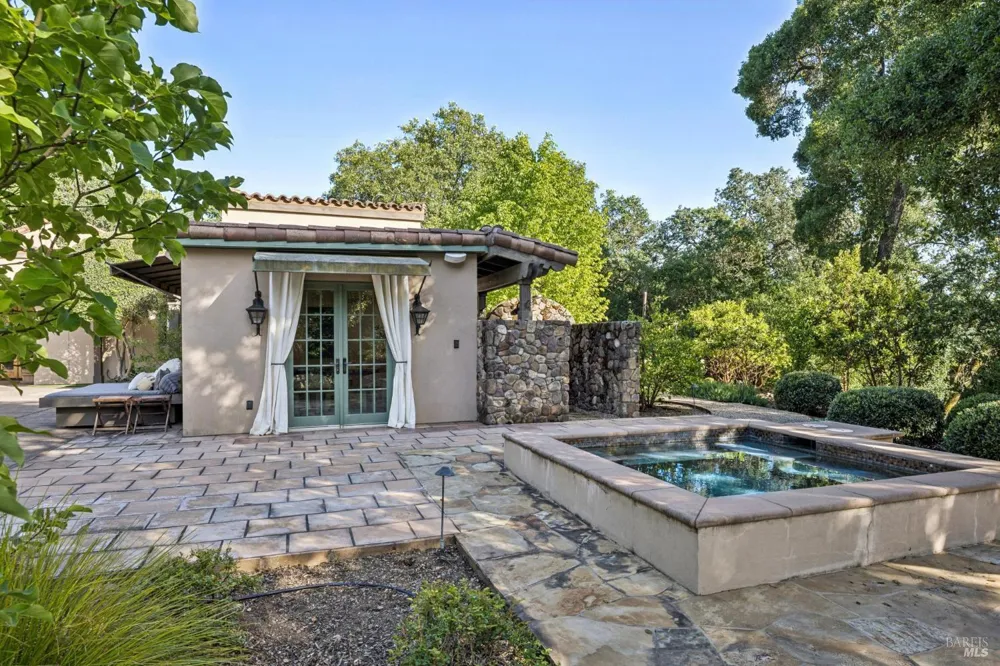 13230 Arnold Drive Glen Ellen, CA 95442