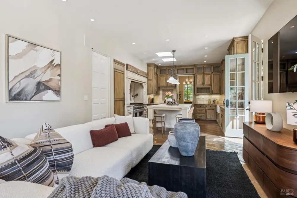 13230 Arnold Drive Glen Ellen, CA 95442