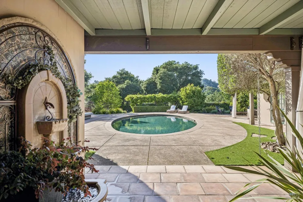 13230 Arnold Drive Glen Ellen, CA 95442