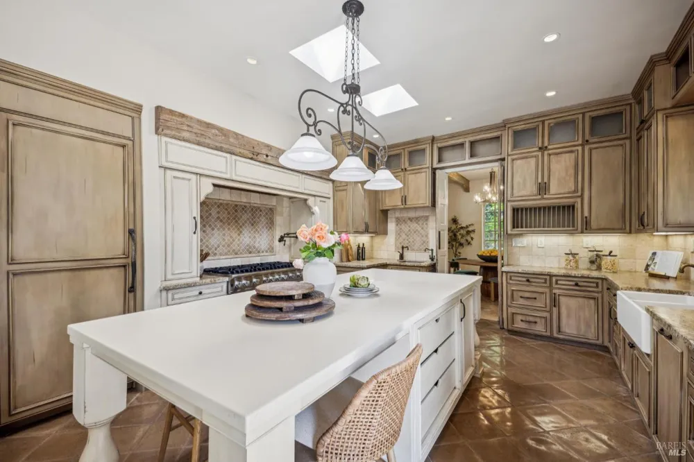 13230 Arnold Drive Glen Ellen, CA 95442