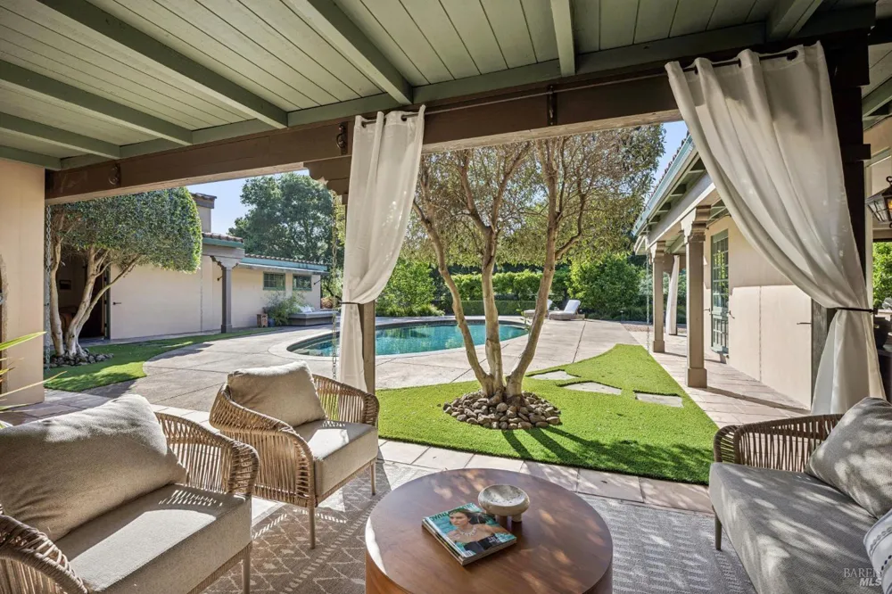 13230 Arnold Drive Glen Ellen, CA 95442