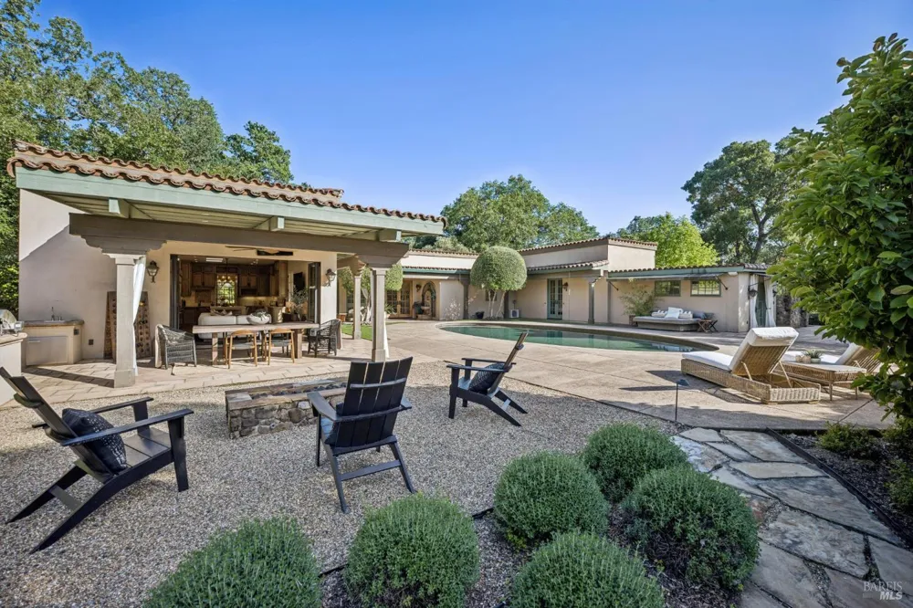 13230 Arnold Drive Glen Ellen, CA 95442