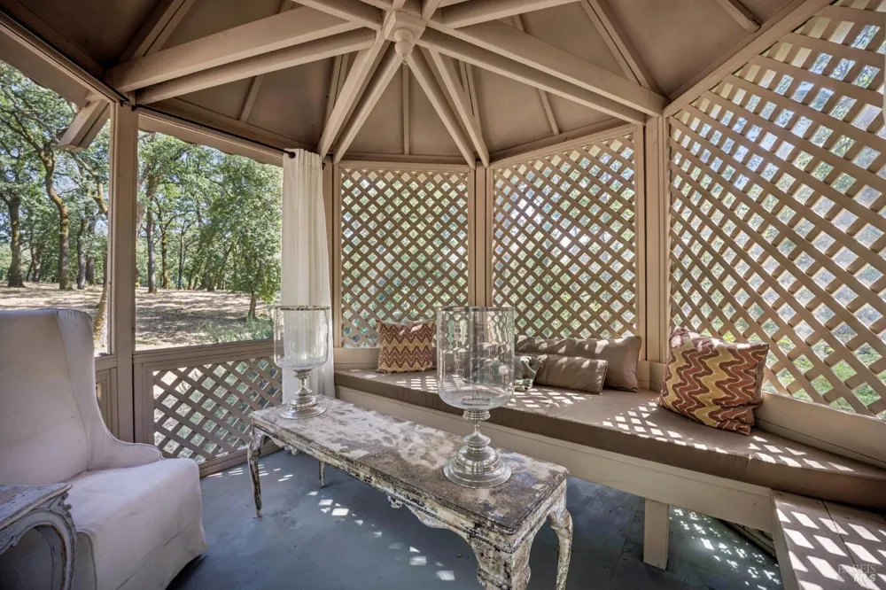 13230 Arnold Drive Glen Ellen, CA 95442