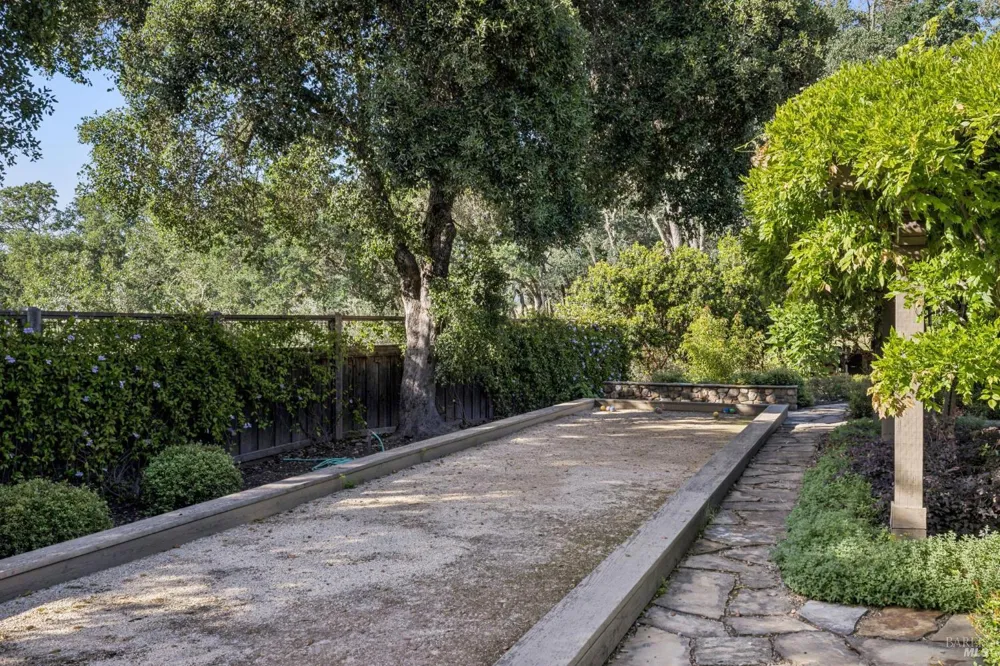 13230 Arnold Drive Glen Ellen, CA 95442
