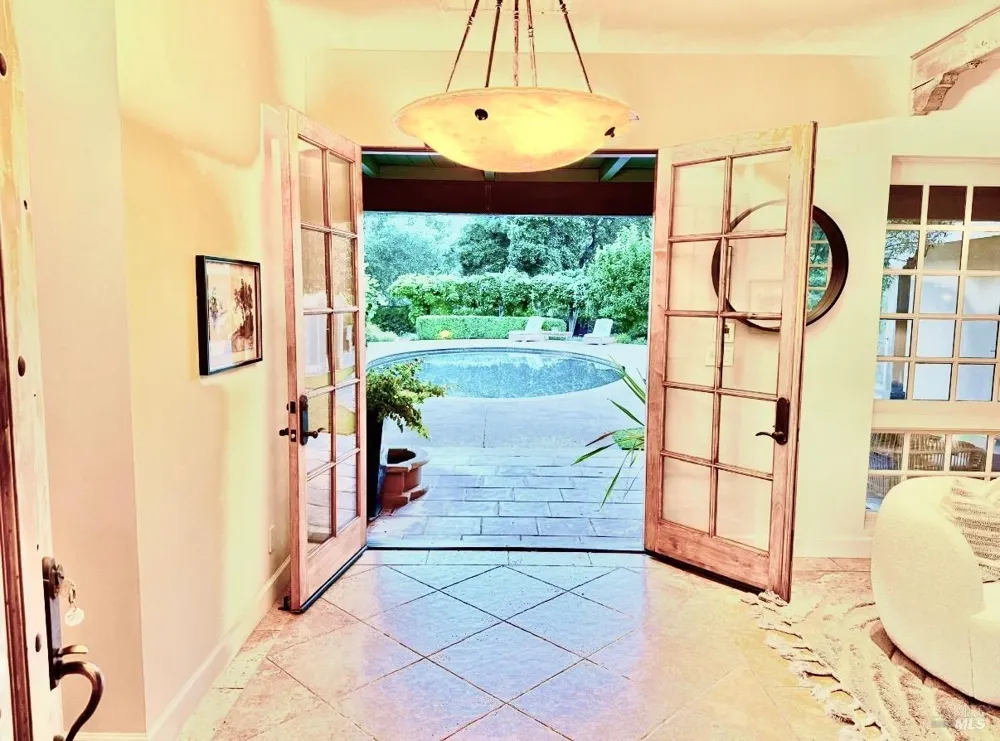 13230 Arnold Drive Glen Ellen, CA 95442