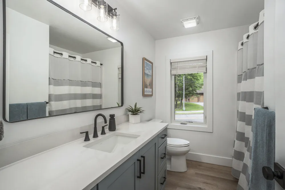 3220 Lakeshore Drive Muskegon, MI 49441