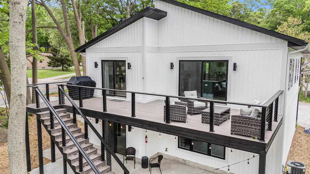 3220 Lakeshore Drive Muskegon, MI 49441