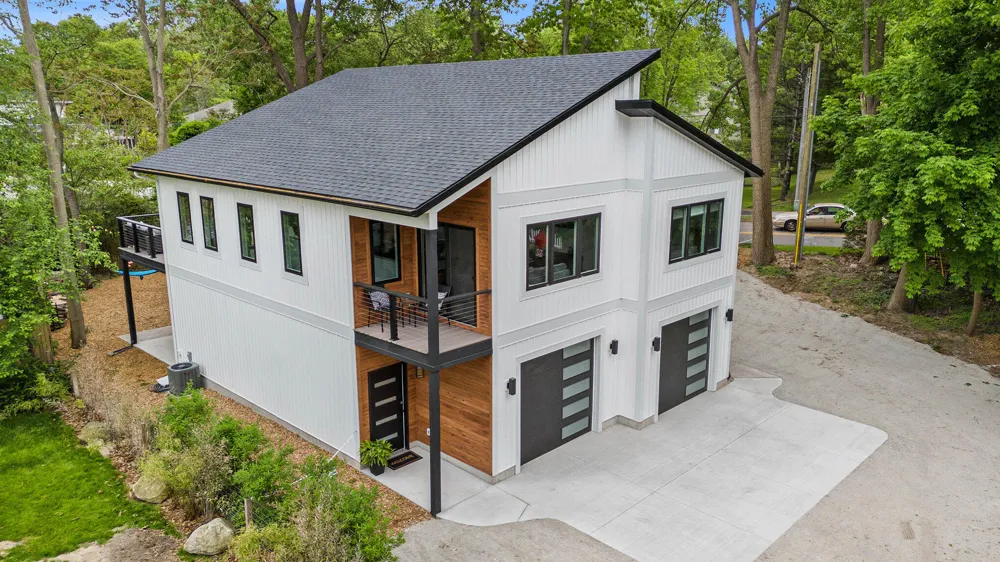 3220 Lakeshore Drive Muskegon, MI 49441