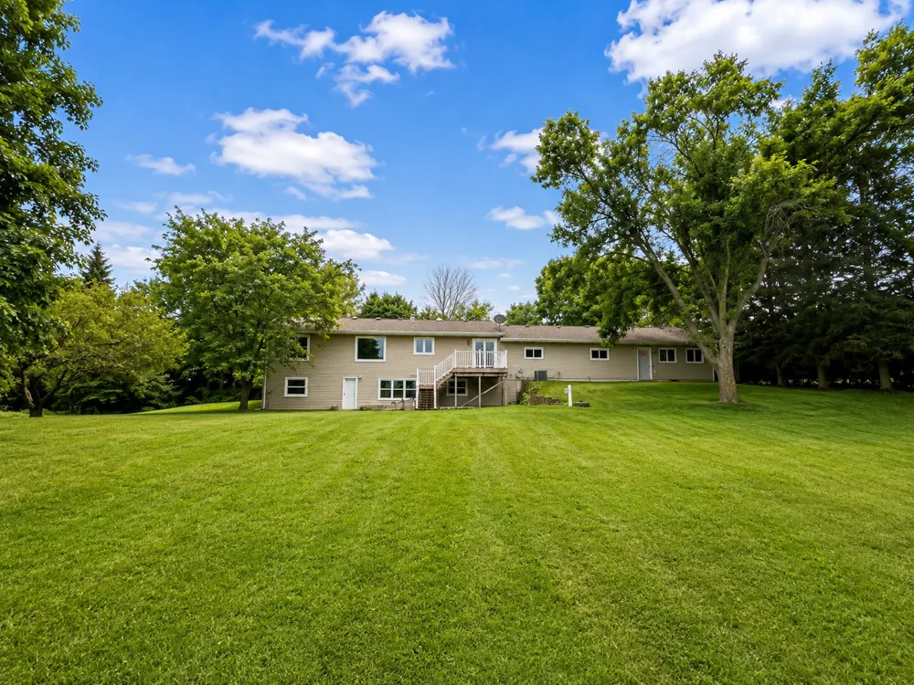 2398 122nd Avenue NE Spicer, MN 56288