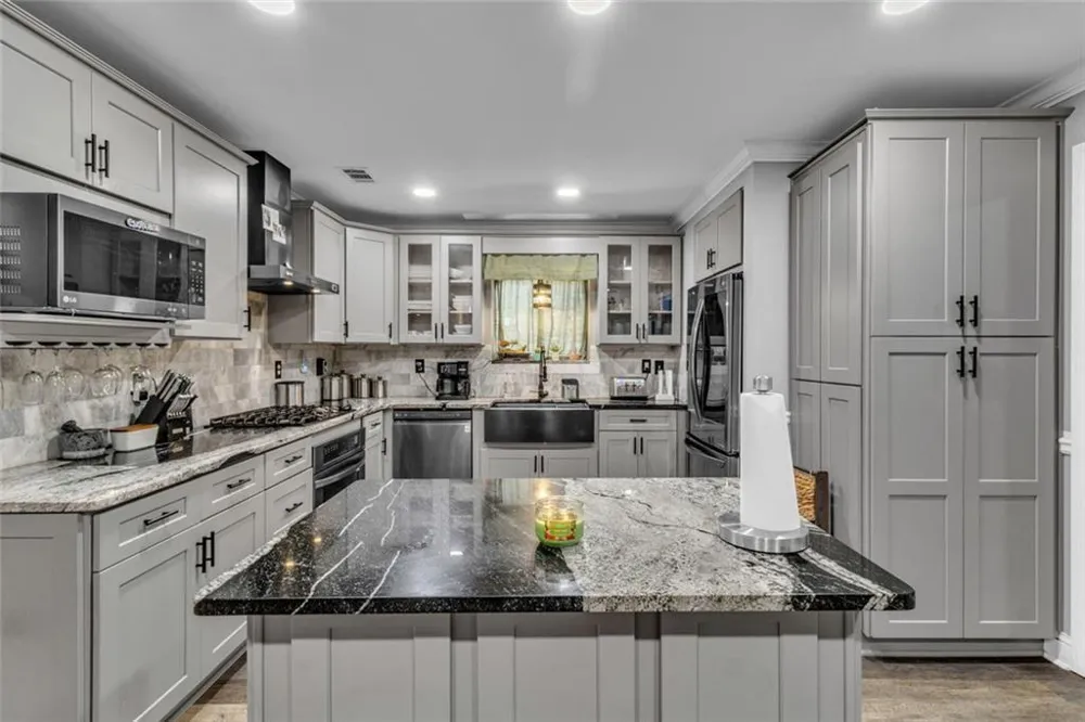 4086 Rex Road Rex, GA 30273