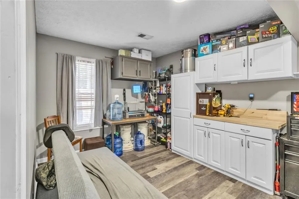 4086 Rex Road Rex, GA 30273