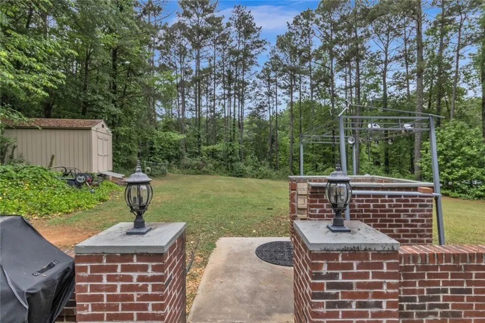 4086 Rex Road Rex, GA 30273
