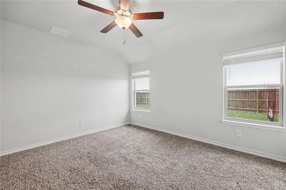 138 Donegal Street Sinton, TX 78387