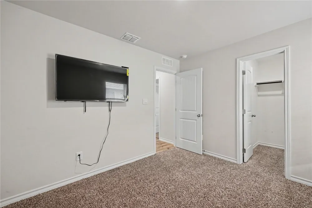 138 Donegal Street Sinton, TX 78387