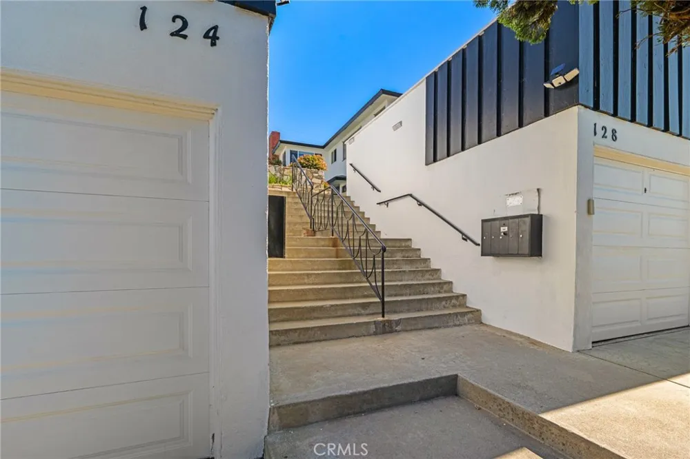 124 Palos Verdes Boulevard Redondo Beach, CA 90277
