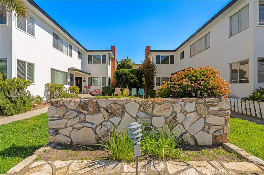 124 Palos Verdes Boulevard Redondo Beach, CA 90277