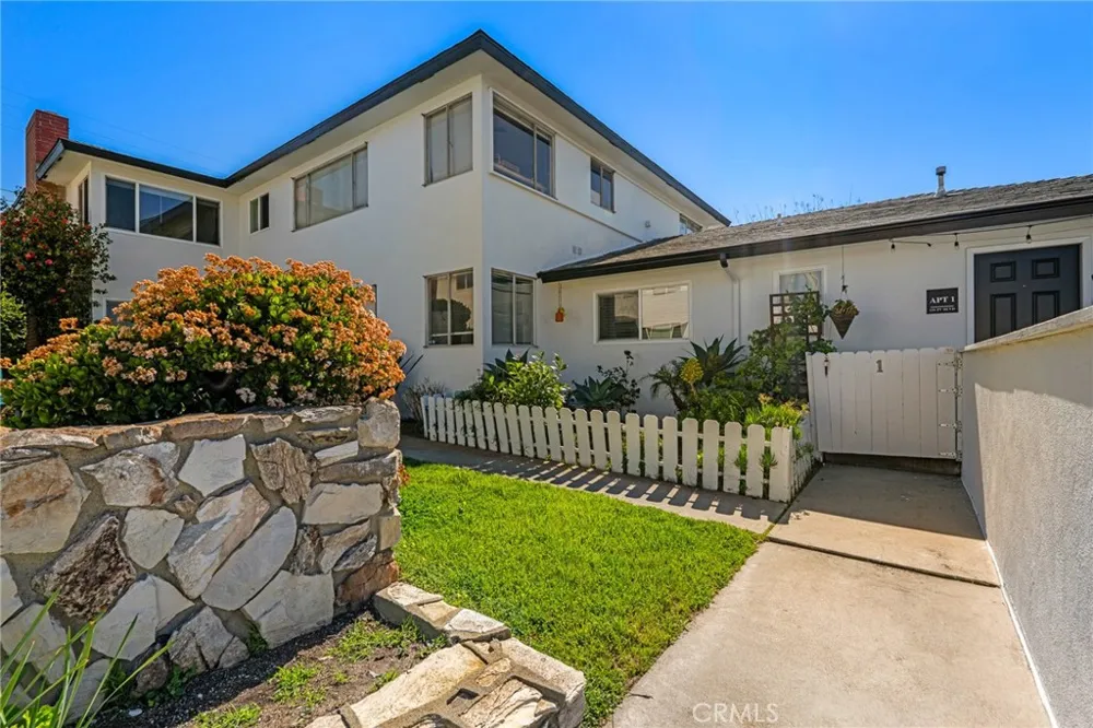 124 Palos Verdes Boulevard Redondo Beach, CA 90277