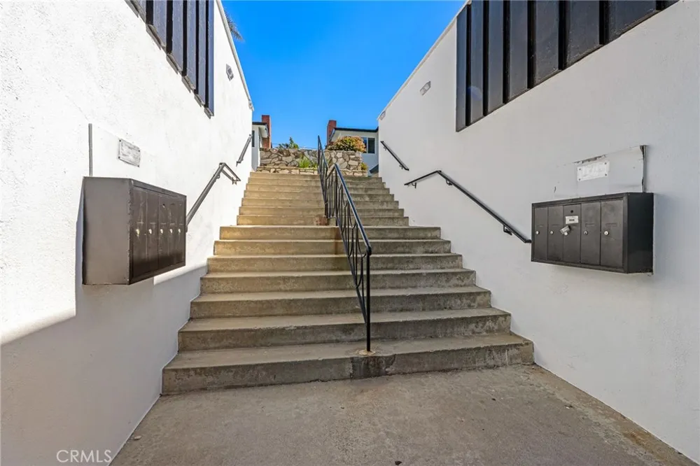 124 Palos Verdes Boulevard Redondo Beach, CA 90277