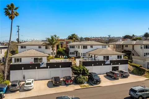 124 Palos Verdes Boulevard
