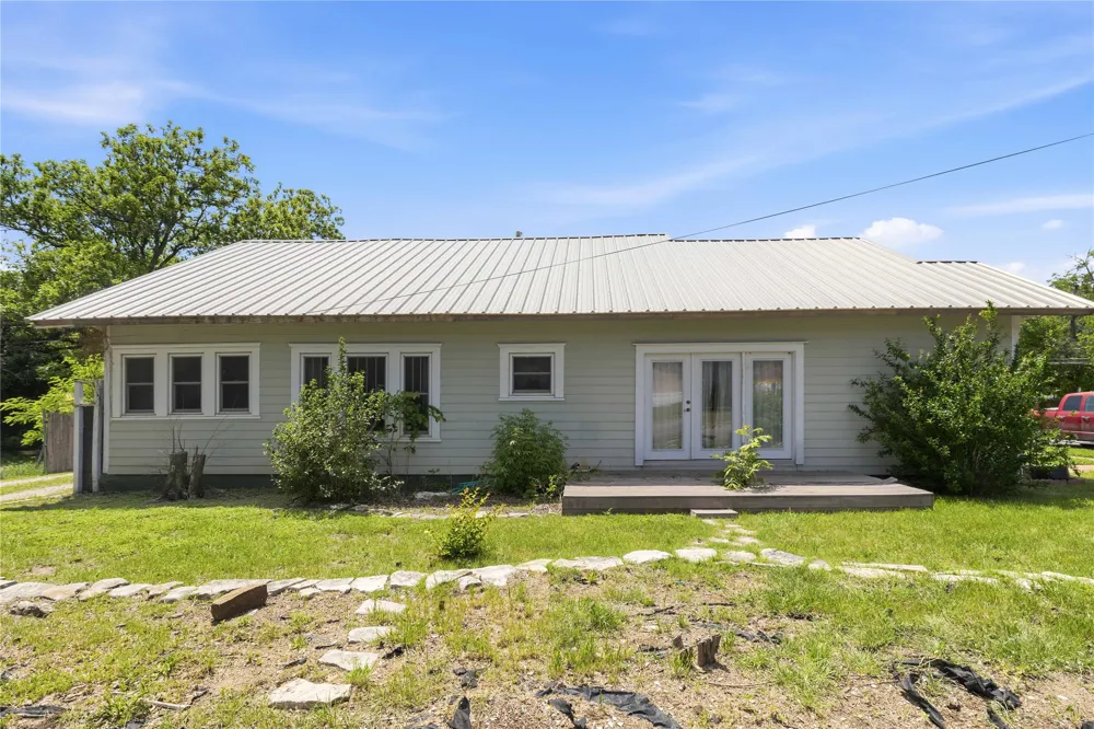701 4th Street Goldthwaite, TX 76844