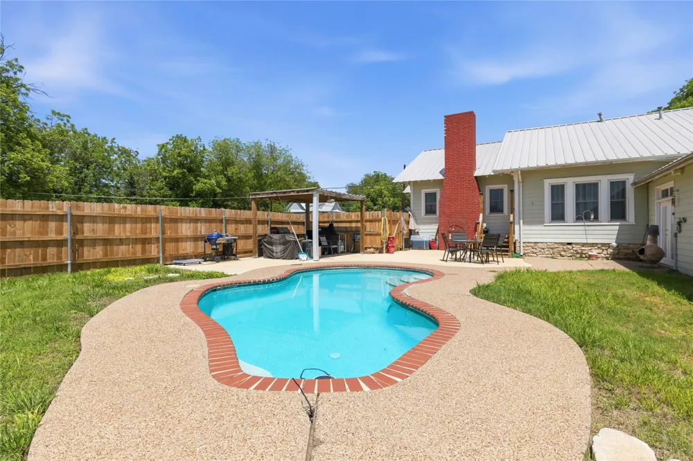 701 4th Street Goldthwaite, TX 76844