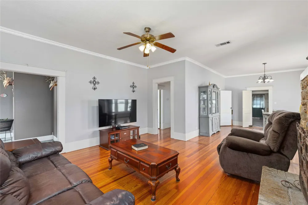 701 4th Street Goldthwaite, TX 76844