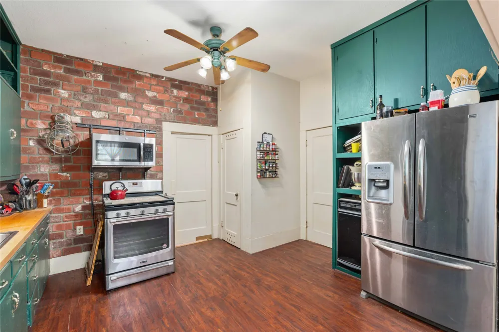 701 4th Street Goldthwaite, TX 76844