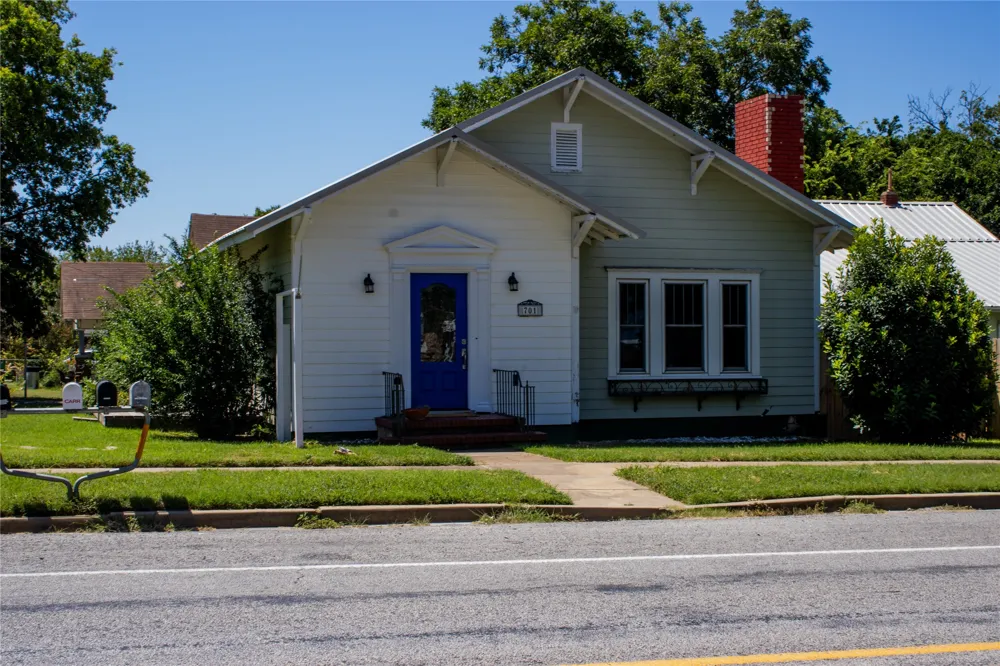 701 4th Street Goldthwaite, TX 76844