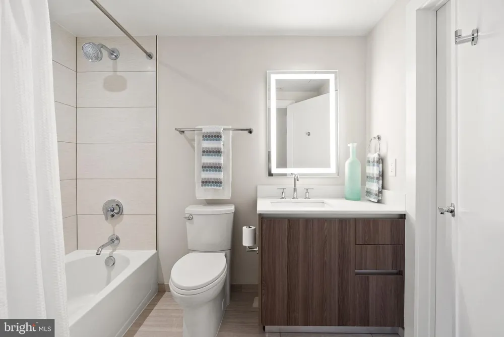 1745 Street NW #404 Washington, DC 20036