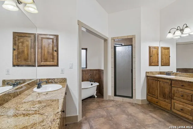 412 RIVER RD Unit 201 Boerne, TX 78006