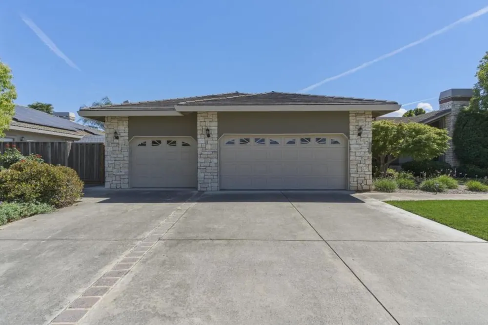 1290 Sonnys Way Hollister, CA 95023
