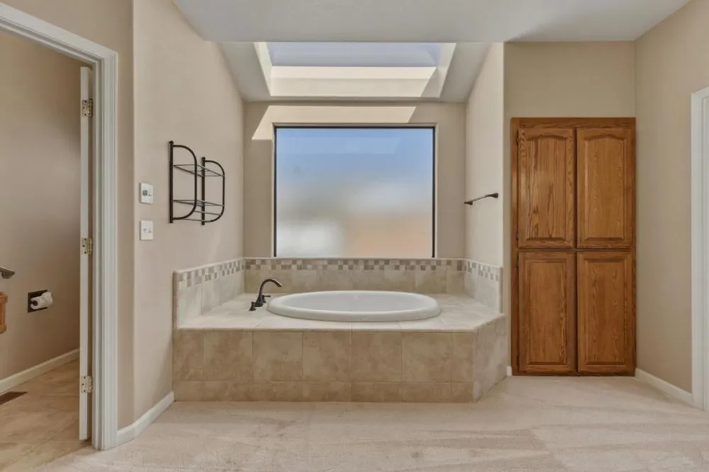 1290 Sonnys Way Hollister, CA 95023