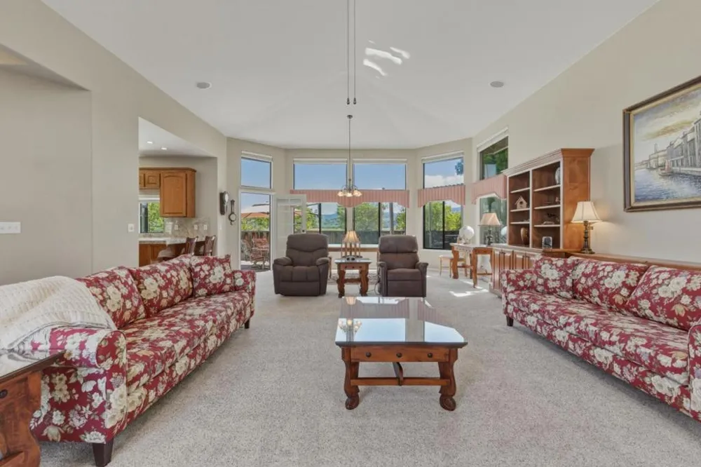 1290 Sonnys Way Hollister, CA 95023