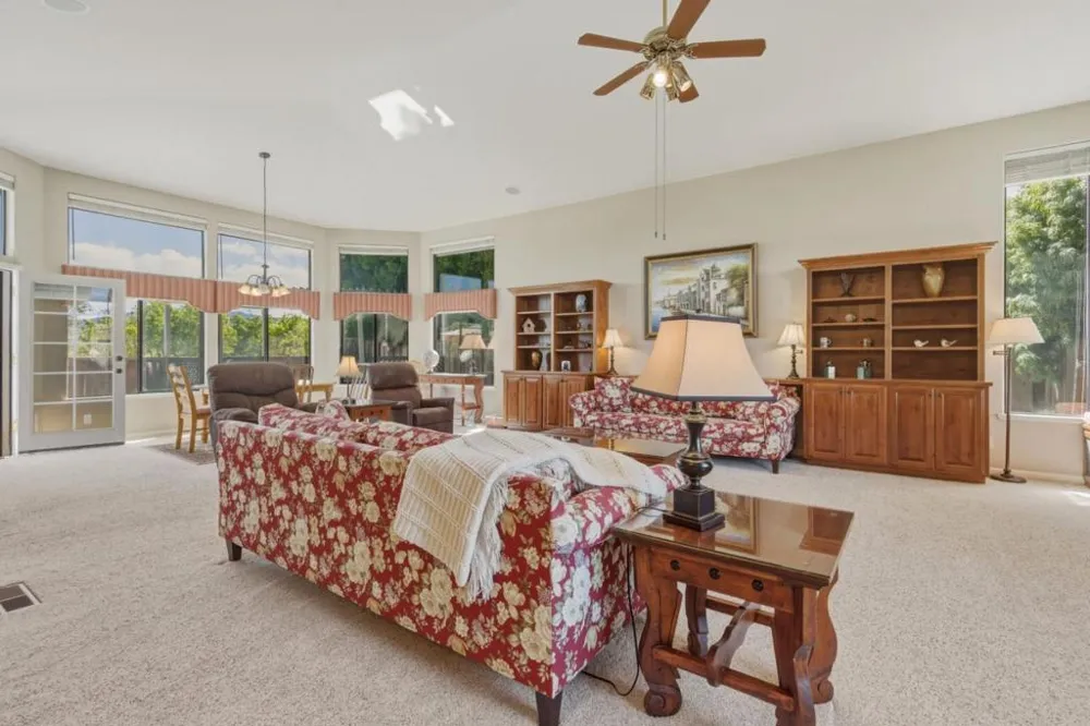 1290 Sonnys Way Hollister, CA 95023