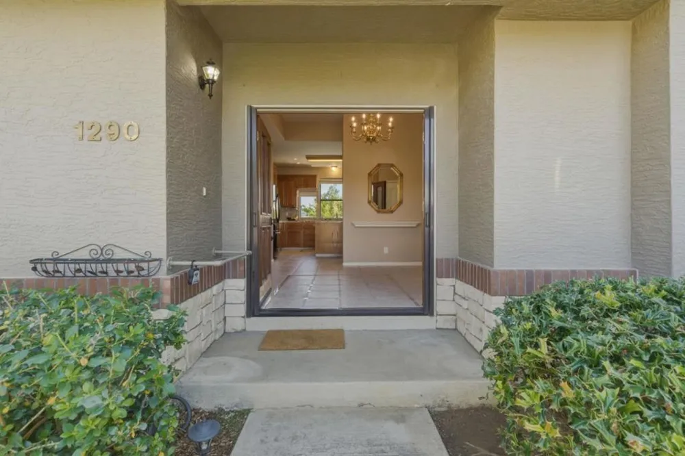 1290 Sonnys Way Hollister, CA 95023