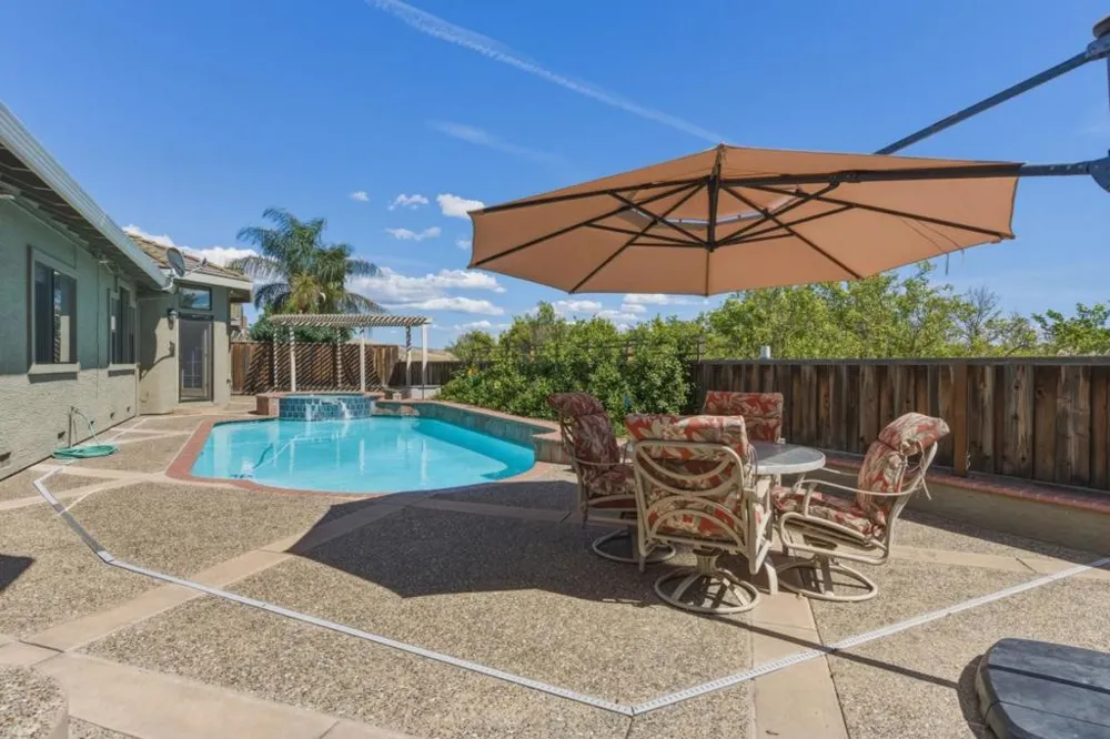 1290 Sonnys Way Hollister, CA 95023
