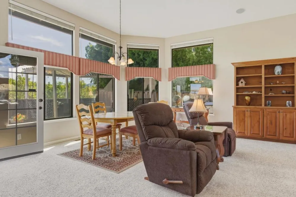 1290 Sonnys Way Hollister, CA 95023