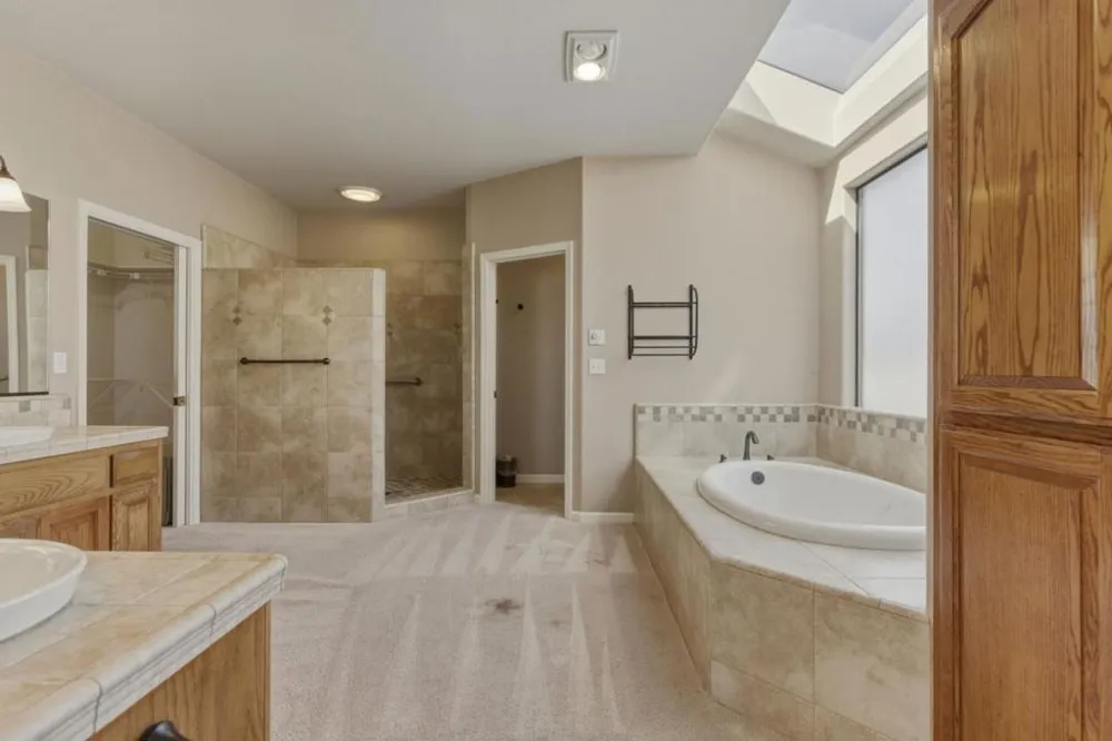 1290 Sonnys Way Hollister, CA 95023